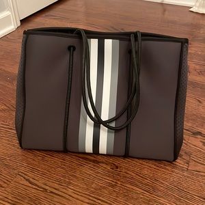prenelove tote bag